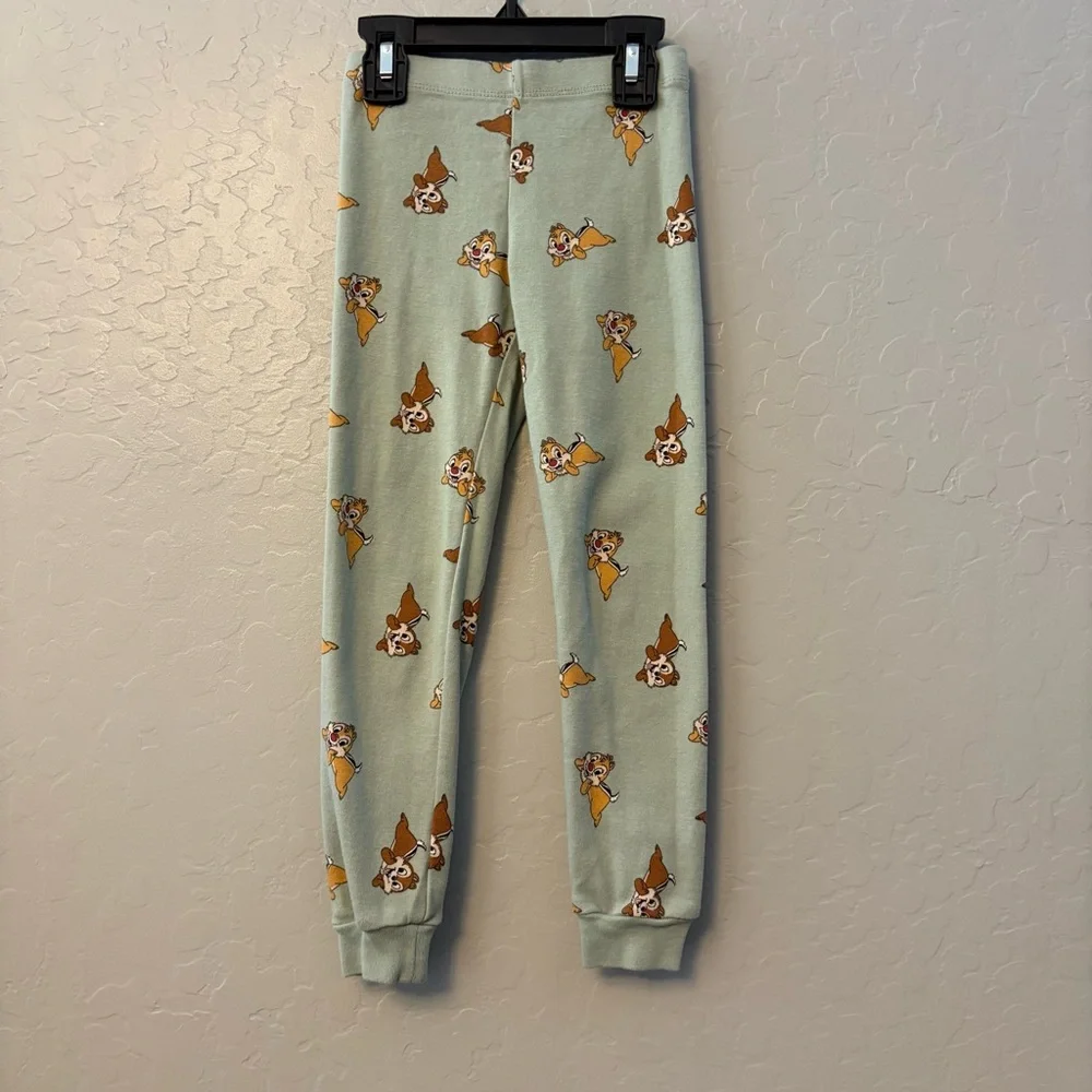 H&M disney green and glitter chip and dale two piece long sleeve pajama set 5t